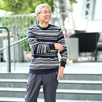 M HAYAKAWA